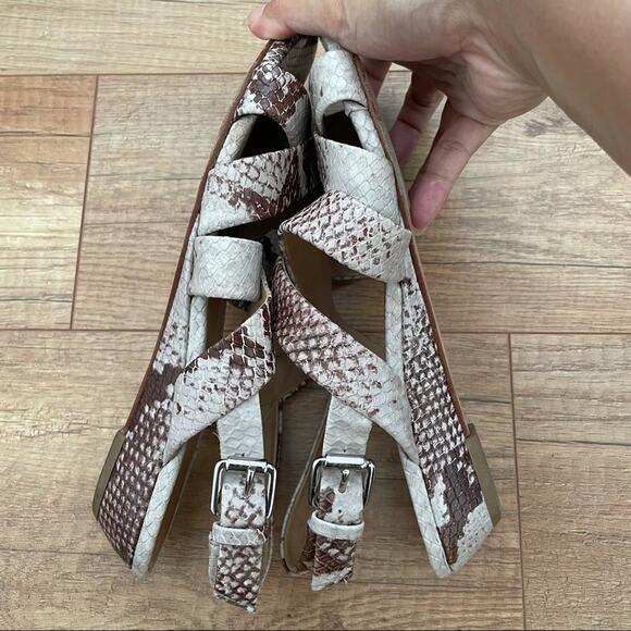 Pour La Victoire Reptile Print Wedge Sandal Women's 7.5 US - Picture 5 of 6